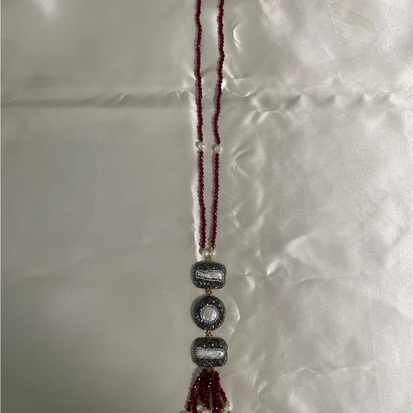 Chic Garnet and Pearl Necklace - Picture 7 of 9